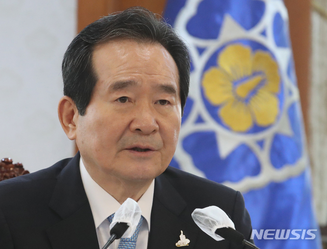 [서울=뉴시스]김명원 기자 = 정세균 국무총리가 17일 서울 종로구 정부서울청사에서 열린 아동정책조정위원회 회의에 참석해 발언하고 있다. 2020.07.17.&nbsp; kmx1105@newsis.com