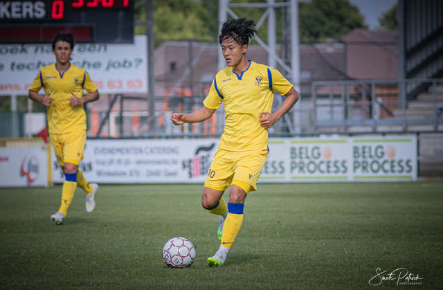 [서울=뉴시스] 벨기에 프로축구 주필러리그 신트트라위던의 이승우. (캡처=신트트라위던)