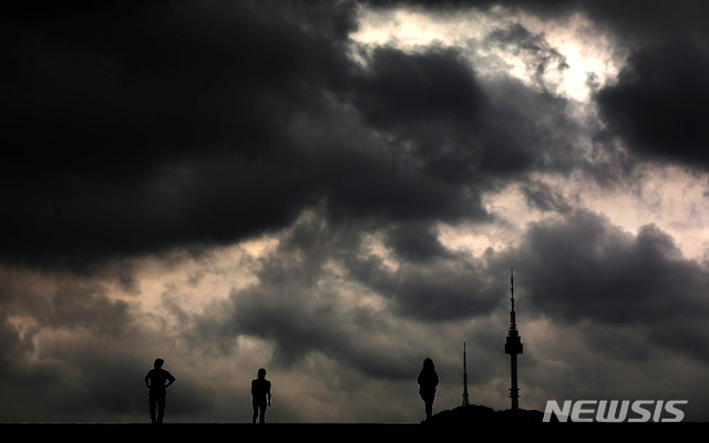 8월 첫날 중부지방 많은 비…수도권 등 많게는 250㎜