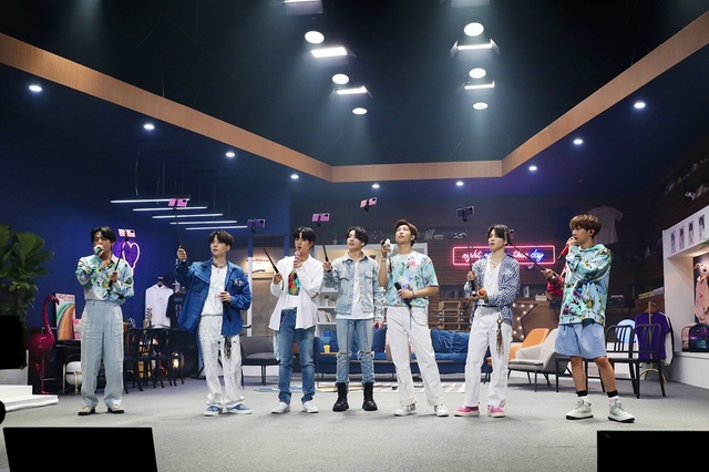 [서울=뉴시스] 방탄소년단_방방콘 The Live. 2020.07.23 (사진 = 빅히트 엔터테인먼트 제공) photo@newsis.com&nbsp;&nbsp;&nbsp;&nbsp;&nbsp;&nbsp;&nbsp;&nbsp; 