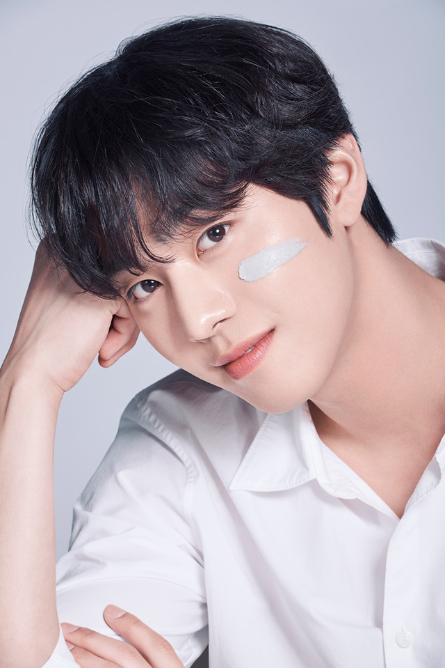 이민호 잇는 안효섭, 이니스프리와 시너지효과 낼까