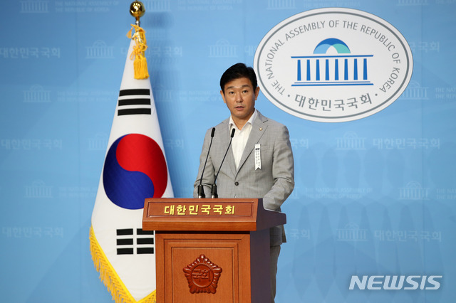 [서울=뉴시스]김선웅 기자 = 이주환 국민의힘 의원. 2020.07.24. mangusta@newsis.com