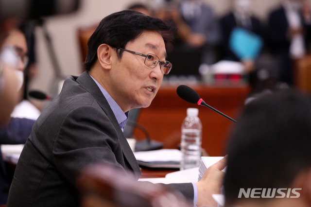 [서울=뉴시스]김선웅 기자 = 박범계 더불어민주당 의원. 2020.07.27. mangusta@newsis.com