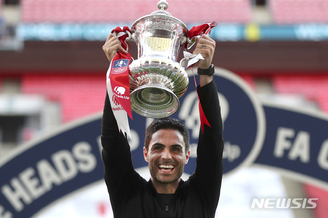 [런던=AP/뉴시스] 아스널의 미켈 아르테타 감독. 2020.08.01.