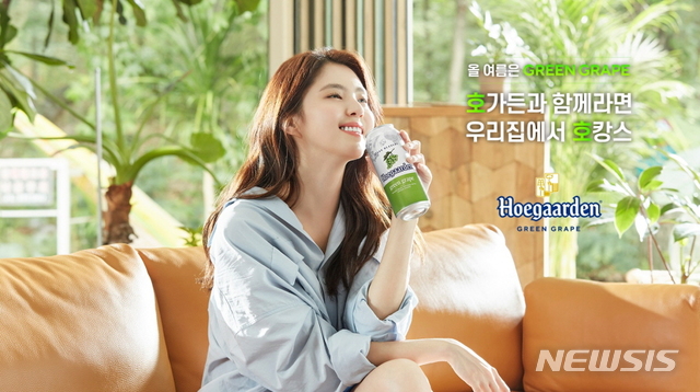 "여름 맥주 광고가 변했다"…해변·서핑 아니, 일상의 여유