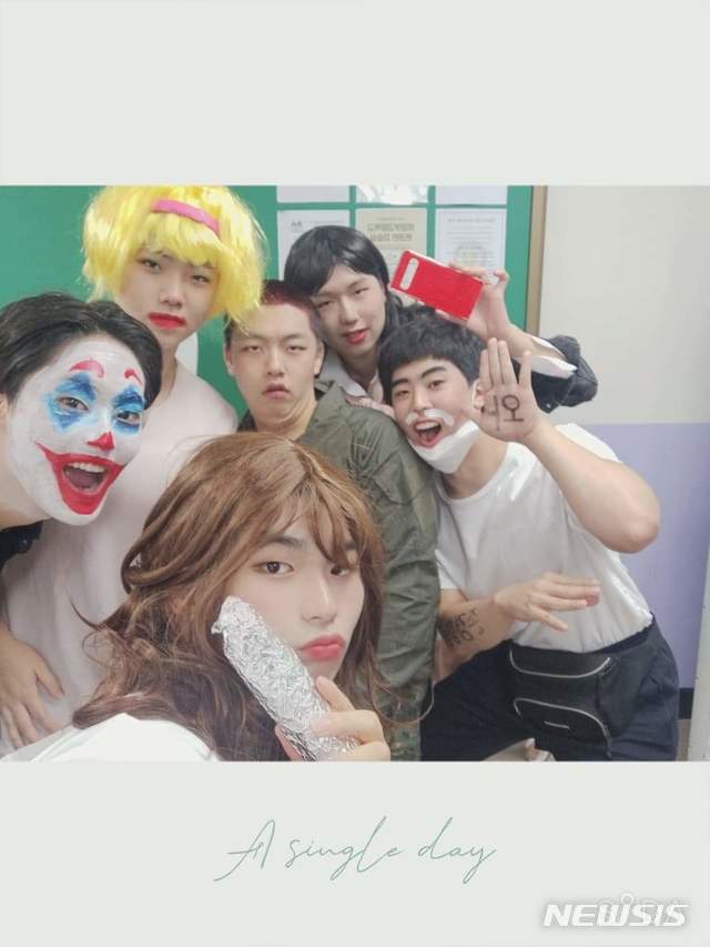 사나 치즈김밥, 조커, 짱구아빠, 코빅 황제성, 제니레드, 공혁준. (사진 출처=페이스북 '의정부고등학교 학생자치회' 페이지)