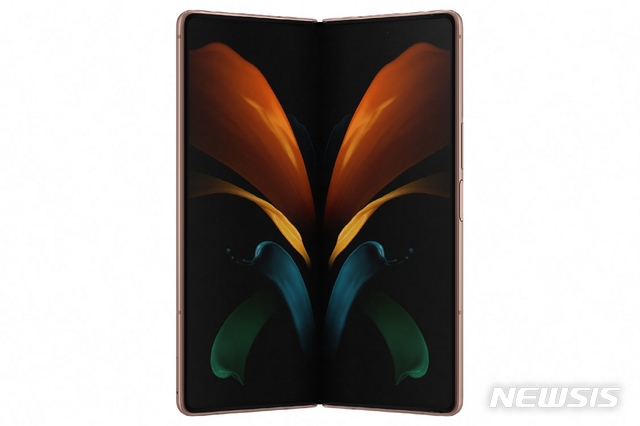 [서울=뉴시스] 삼성전자 '갤럭시 노트20' 미스틱 브론즈. 2020.08.05.(사진=삼성전자 제공)