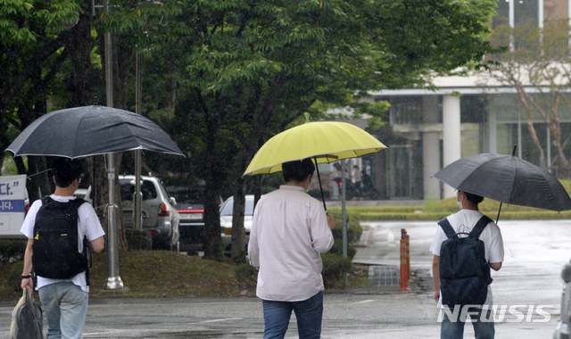 충북 최고 500㎜ 이상 비…낮 26~30도 