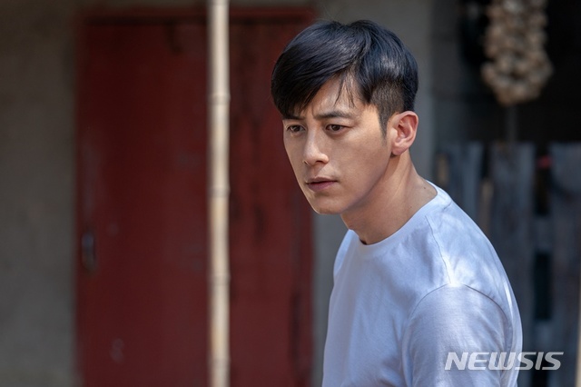 [서울=뉴시스] OCN 새 토일 오리지널 '미씽: 그들이 있었다'에 출연한 배우 고수. (사진=OCN 제공) 2020.08.06 photo@newsis.com