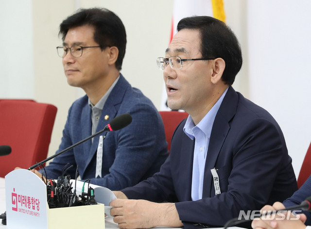 [서울=뉴시스] 김진아 기자 = 주호영 미래통합당 원내대표가 6일 서울 여의도 국회에서 기자간담회를 하고 있다. 2020.08.06.&nbsp;&nbsp;&nbsp; bluesoda@newsis.com