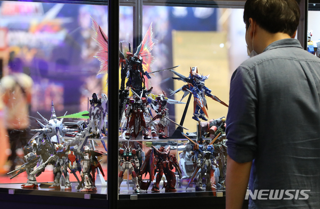 [서울=뉴시스] 남편의 피규어 수집 취미 때문에 골머리를 앓고 있다는 한 여성의 사연이 전해졌다. (사진-뉴시스DB) 2025.09.10