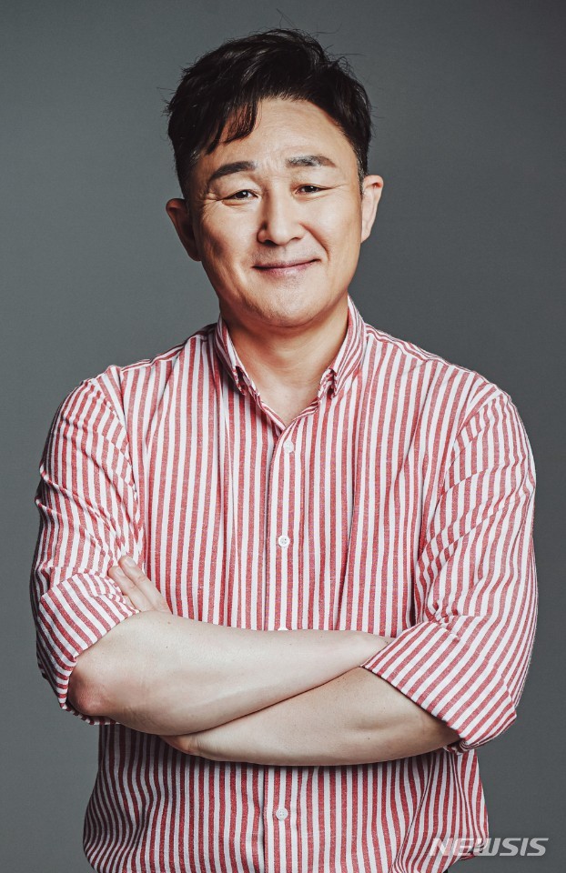 [서울=뉴시스] MBC 라디오 '표창원의 뉴스 하이킥' 진행자로 발탁된 표창원 전 의원. (사진=MBC 제공)