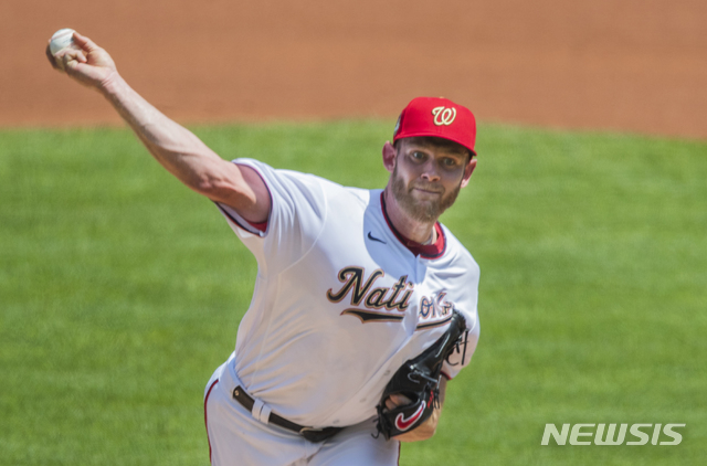 [워싱턴=AP/뉴시스] 메이저리그(MLB) 워싱턴 내셔널스의 스티븐 스트라스버그. 2020.08.10
