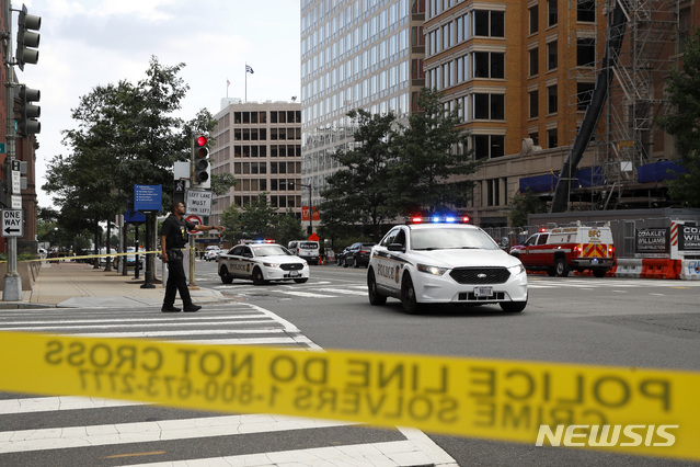 [AP=뉴시스] 미국 총격 사건 현장. 기사 내용과 직접 관련 없음. 2021.04.16.