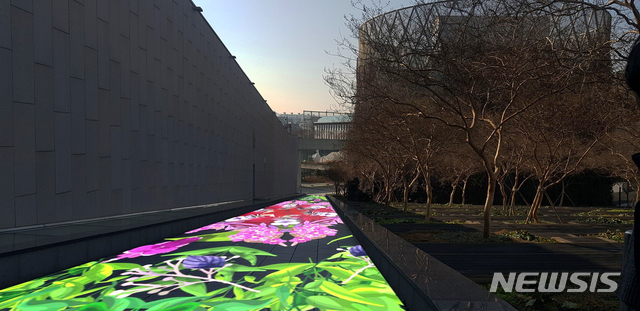 [광주=뉴시스] = 국립아시아문화전당 미디어아트 창제작 프로젝트 '야광(夜光)전당'. (사진=국립아시아문화전당 제공). photo@newsis.com