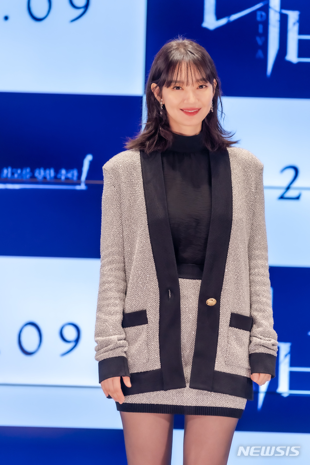 [서울=뉴시스] 영화 '디바'에 출연한 배우 신민아. (사진=한국투자파트너스, 메가박스중앙㈜플러스엠 제공)