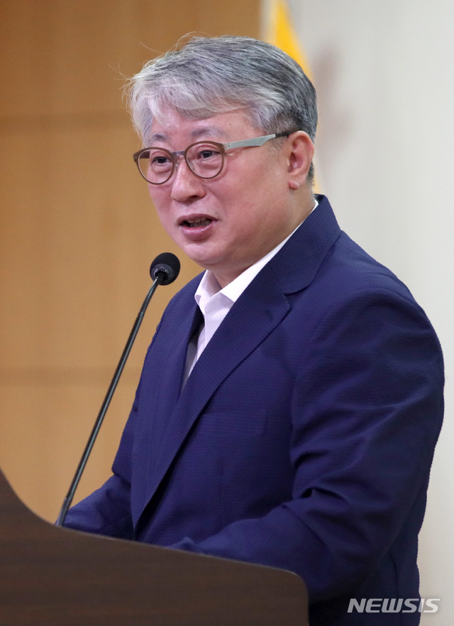 [서울=뉴시스]김선웅 기자 = 조응천 더불어민주당 의원. 2020.08.18. mangusta@newsis.com