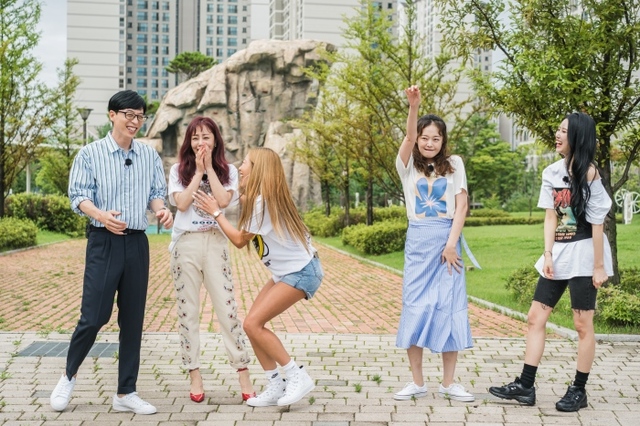 [서울=뉴시스] tvN 새 예능물 '식스센스' 첫 촬영 현장 스틸사진 (사진 = tvN) 2020.08.19. photo@newsis.com