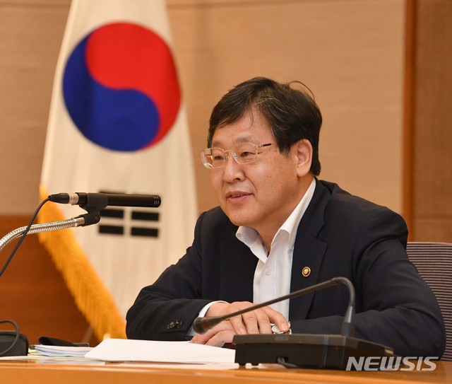 [서울=뉴시스]안일환 기획재정부 2차관. (사진=기획재정부 제공) 2020.08.19. photo@newsis.com