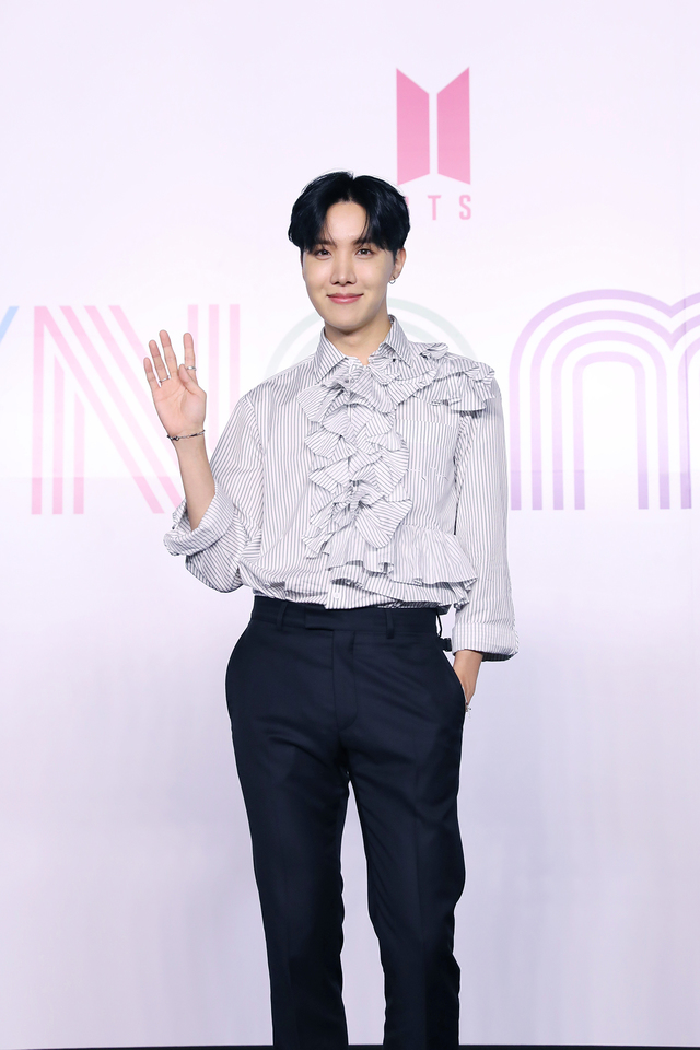 [서울=뉴시스] 방탄소년단 '다이너마이트' 온라인 간담회 제이홉. 2020.08.21. (사진 = 빅히트 엔터테인먼트 제공) photo@newsis.com 