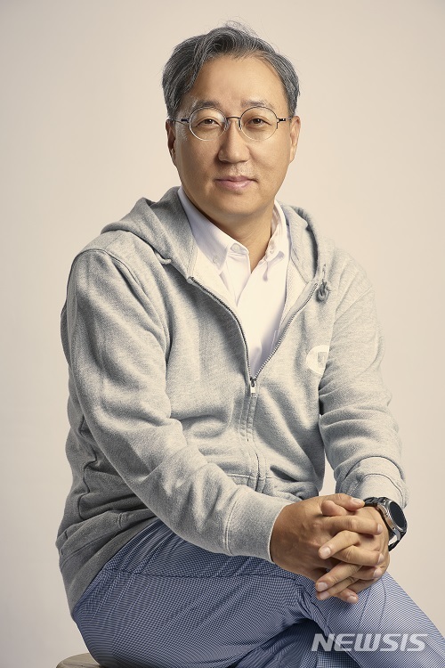 [서울=뉴시스] 윤호영 카카오뱅크 대표 (사진=카카오뱅크 제공). 2021.03.31. photo@newsis.com