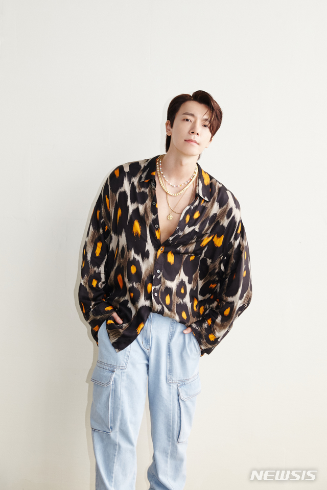 [서울=뉴시스]슈퍼주니어-D&E의 동해. (사진=Label SJ 제공) 2020.09.03. photo@newsis.com