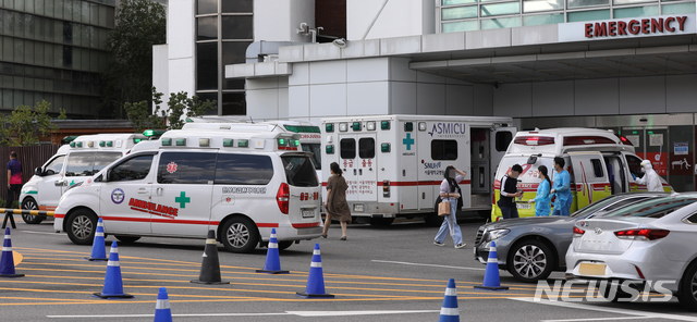 [서울=뉴시스] = 서울권역 응급의료센터 구급차량. (사진=뉴시스 DB). photo@newsis.com