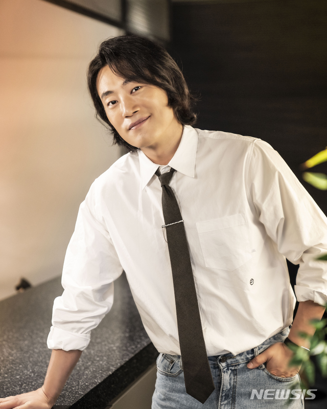 associate_pic
