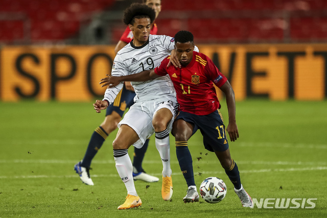 [슈투트가르트=AP/뉴시스] 안수 파티가 스페인 역대 2번째 A매치 최연소 데뷔를 했다. 2020.09.03.