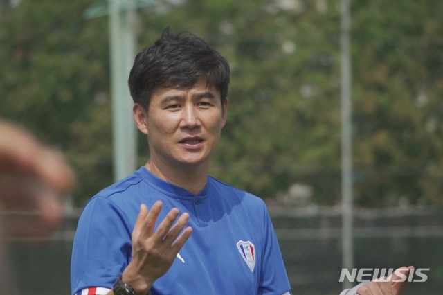 [서울=뉴시스] 수원 삼성 박건하 감독. (제공=수원 삼성