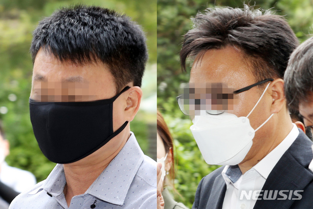 [인천=뉴시스] 이종철 기자 = 공직선거법 위반 '함바(건설현장 식당) 비리' 사건 브로커 유상봉(74)씨의 아들(왼쪽)과 무소속 윤상현 의원의 4급 보좌관 조모(53)씨 등 2명이 9일 오후 구속 전 피의자 심문(영장실질심사)을 받기 위해 인천시 미추홀구 인천지방법원으로 출석하고 있다. 유상봉씨는 출석하지 않았다. 2020.09.09.&nbsp; jc4321@newsis.com