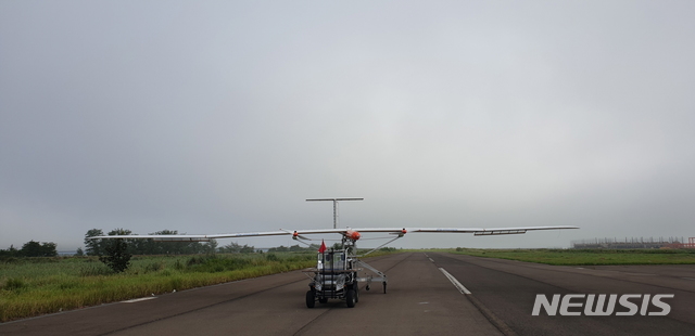 [서울=뉴시스]고고도 태양광 무인 항공기 EAV-3.(사진=LG화학 제공)