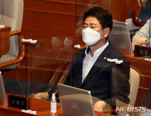 골다공증 환자 100명 중 66명 1년 내 치료중단