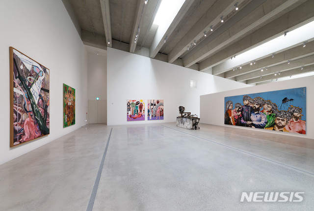 [서울=뉴시스] 스페이스K 서울_개관전_일그러진 초상 전시전경