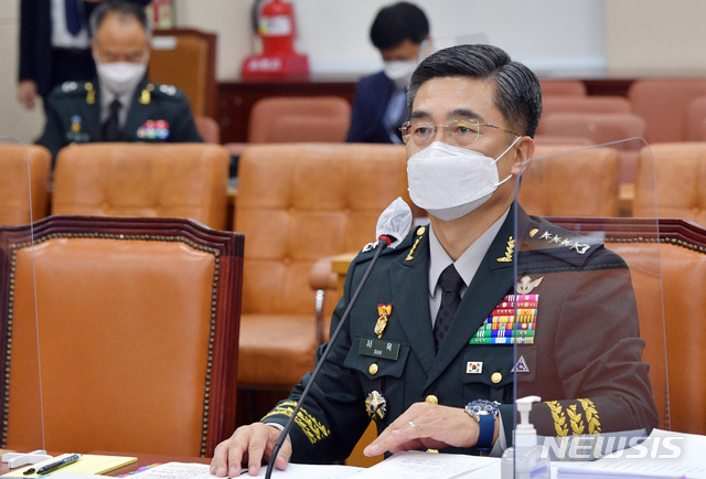 [서울=뉴시스] 최동준 기자 =서욱 국방부 장관 후보자가 16일 서울 여의도 국회에서 열린 인사청문회에 출석, 의원들 질의에 답변하고 있다.(공동취재사진) 2020.09.16.  photo@newsis.com