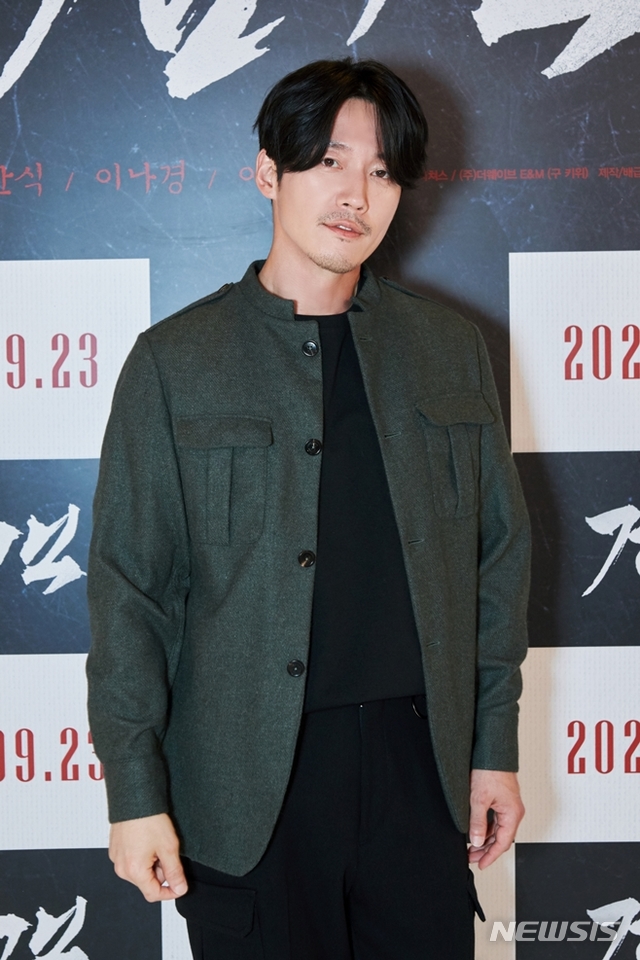 [서울=뉴시스] 배우 장혁. (사진=오퍼스픽쳐스 제공)