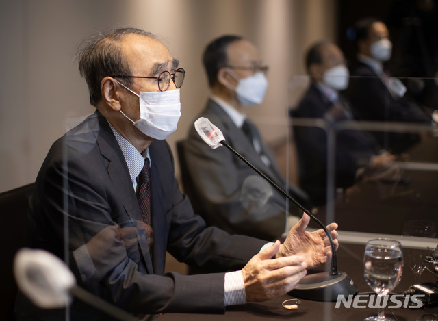 [서울=뉴시스] 이영환 기자 = 17일 오후 서울 중구 더플라자에서 열린 전직 통일부장관 초청 간담회에서 이홍구 전 장관이 발언하고 있다. 2020.09.17. photo@newsis.com