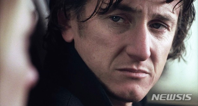 [서울=뉴시스] 영화 '21그램' 스틸. (사진=왓챠 제공)