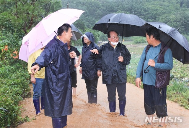 수해 현장 점검하는 류한우 단양군수