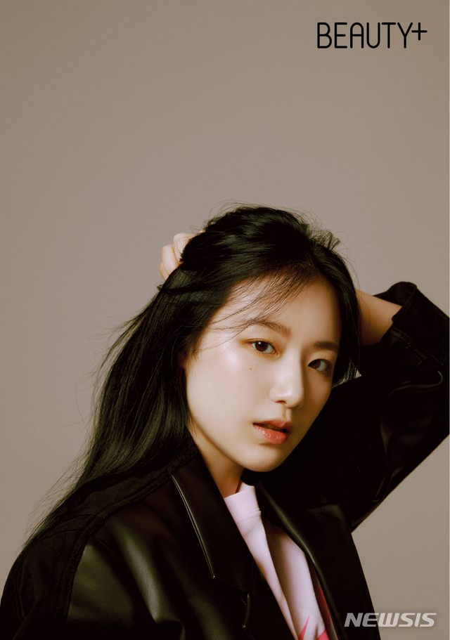 [서울=뉴시스] 그룹 (여자)아이들 슈화. (사진 = 뷰티쁠 제공) photo@newsis.com