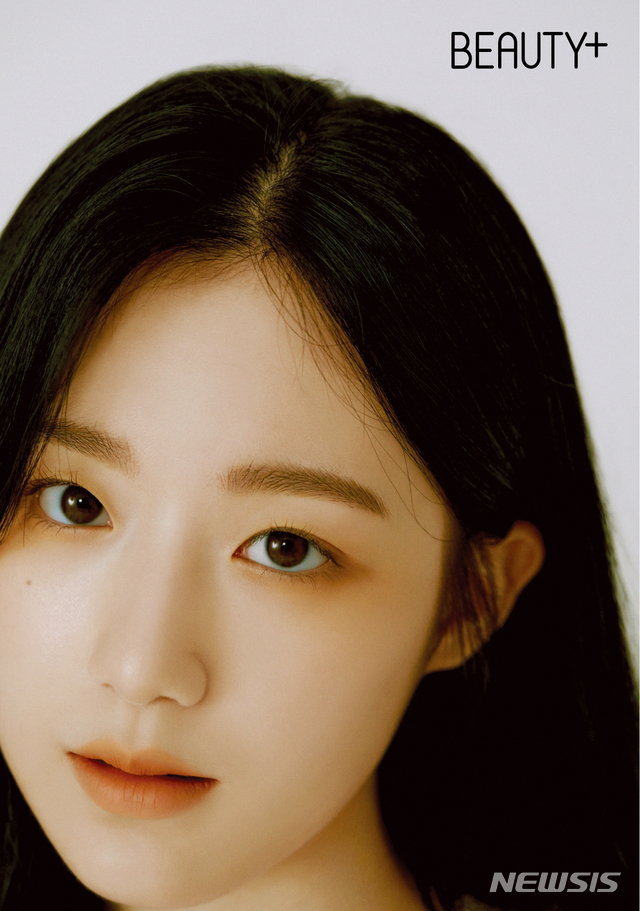 [서울=뉴시스] 그룹 (여자)아이들 슈화. (사진 = 뷰티쁠 제공) photo@newsis.com