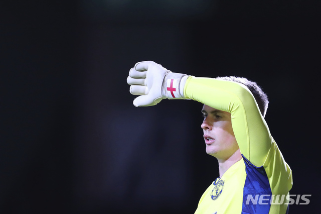 [루튼=AP/뉴시스] 맨유의 딘 헨더슨 골키퍼가 무실점으로 선방했다. 2020.09.22.