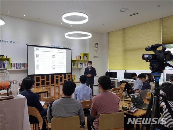 [전주=뉴시스] 전북창조경제혁신센터는 청년기업가정신재단, 기술보증기금과 함께 ‘소셜벤처 컨퍼런스 IR’을 개최했다. photo@newsis.com