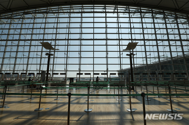 [인천공항=뉴시스] 박미소 기자 = 지난 28일 오후 인천국제공항 1터미널 모습. misocamera@newsis.com