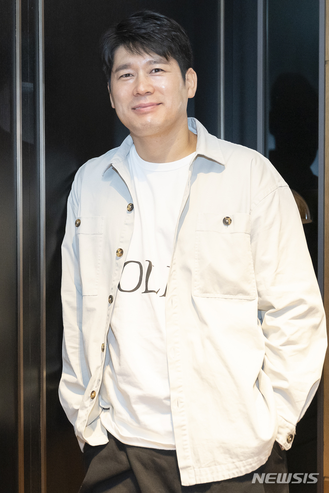 [서울=뉴시스] 영화 '담보'를 연출한 강대규 감독. (사진=CJ엔터테인먼트 제공)