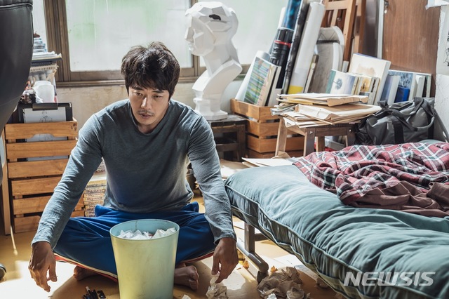 [서울=뉴시스] 영화 '히트맨' 스틸. (사진=왓챠 제공)