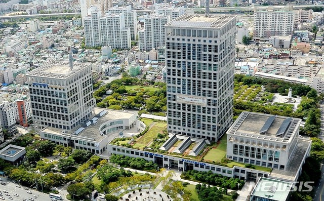 제41회 부산시민의 날 기념식…자랑스런 시민상 시상