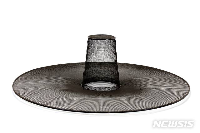 [대구=뉴시스]이지연 기자 = 조선 18~19세기경 의성김씨 학봉종택의 갓. (사진=국립대구박물관 제공) 2020.10.04. photo@newsis.com