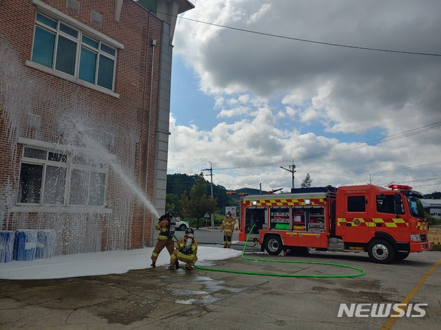 [청주=뉴시스] 조성현 기자 = 카프 장착 소방차. (사진 = 충북소방본부 제공) 2020.10.06. photo@newsis.com