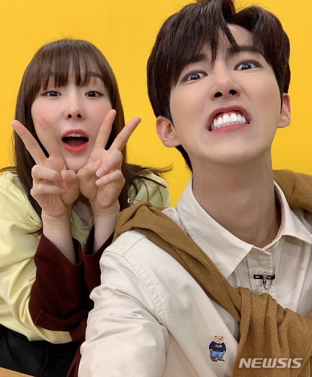 [서울=뉴시스] 가수 겸 방송인 이지혜, 황광희. (사진 = 이지혜 인스타그램) photo@newsis.com